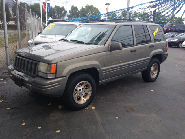 Jeep Grand Cherokee 1996 photo 2