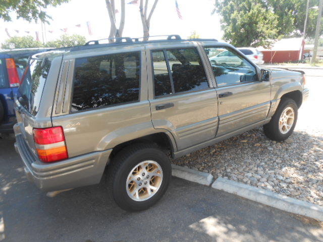 Jeep Grand Cherokee 1997 photo 2