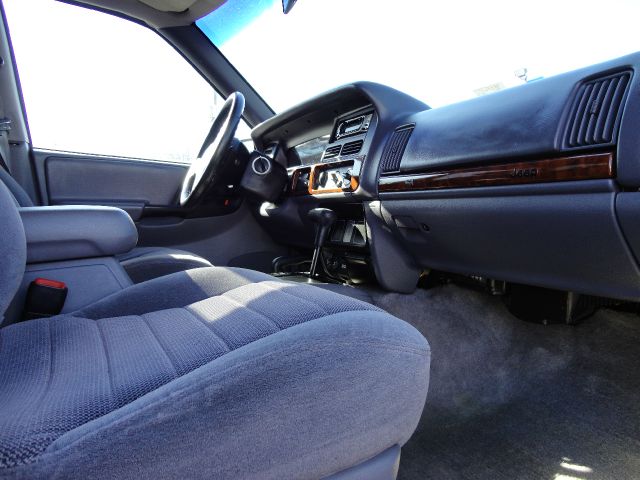 Jeep Grand Cherokee 1997 photo 3