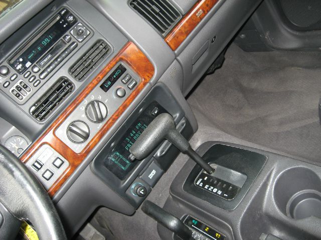 Jeep Grand Cherokee 1998 photo 4