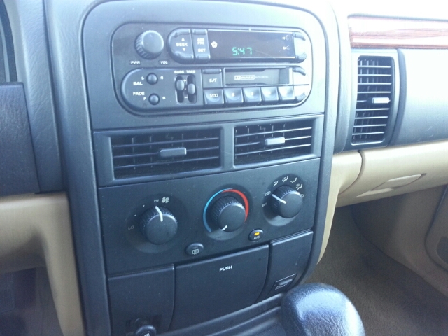 Jeep Grand Cherokee 1999 photo 3