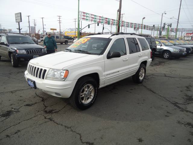 Jeep Grand Cherokee 1999 photo 2