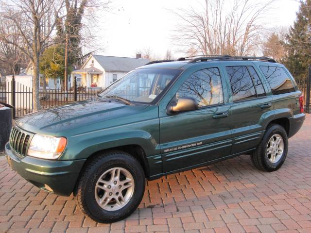 Jeep Grand Cherokee SLT 25 Sport Utility