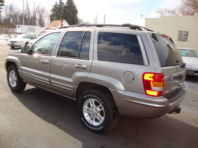 Jeep Grand Cherokee 1999 photo 3