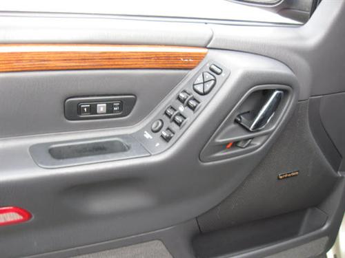 Jeep Grand Cherokee 1999 photo 3