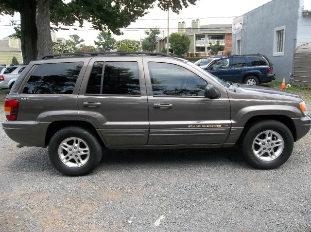 Jeep Grand Cherokee 2000 photo 1