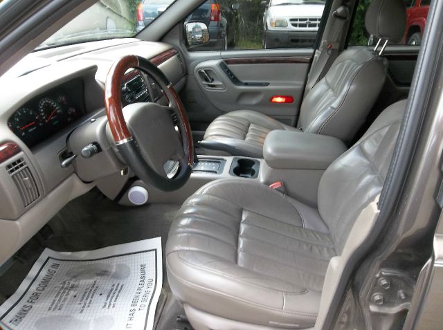 Jeep Grand Cherokee 2000 photo 3