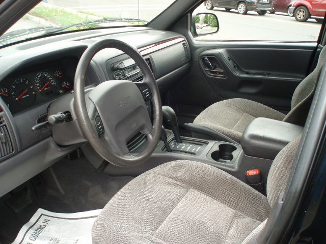 Jeep Grand Cherokee 2000 photo 1