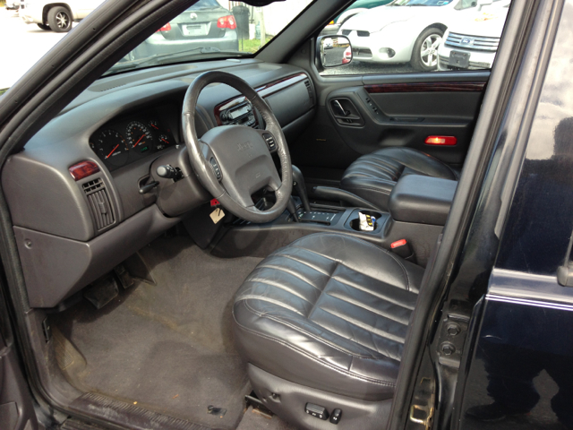 Jeep Grand Cherokee 2000 photo 3