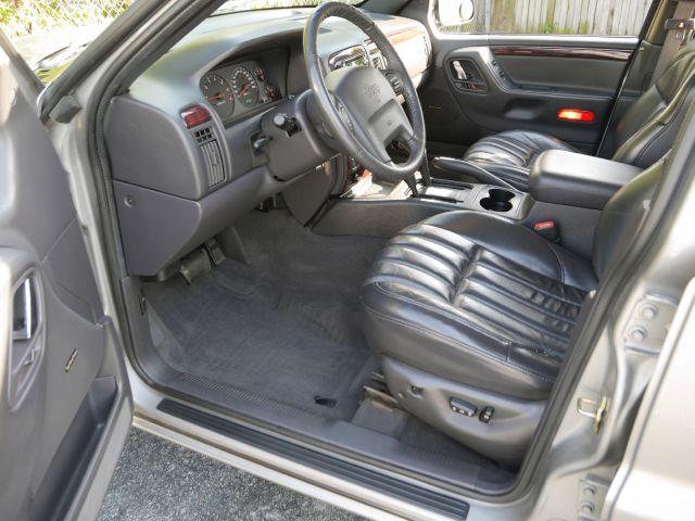 Jeep Grand Cherokee 2000 photo 3