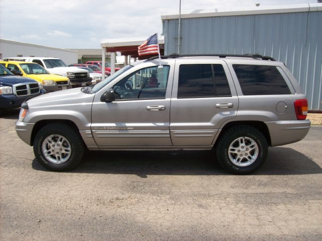 Jeep Grand Cherokee 2000 photo 3
