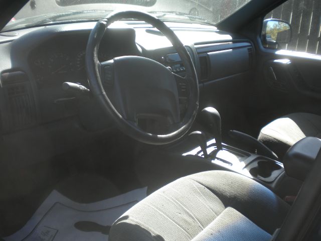 Jeep Grand Cherokee 2000 photo 1