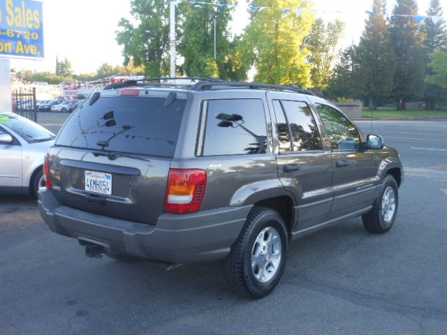 Jeep Grand Cherokee 2000 photo 1