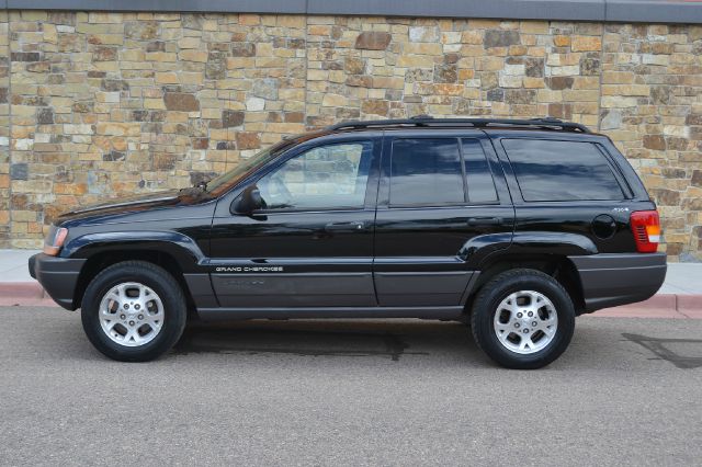 Jeep Grand Cherokee 2000 photo 1