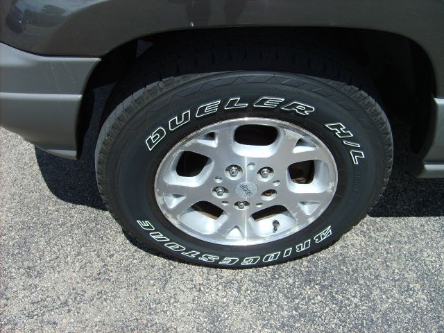 Jeep Grand Cherokee Base W/nav.sys SUV