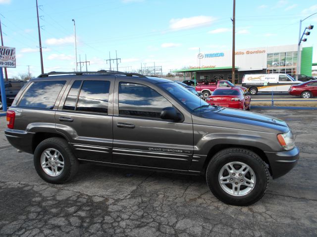 Jeep Grand Cherokee 2000 photo 1