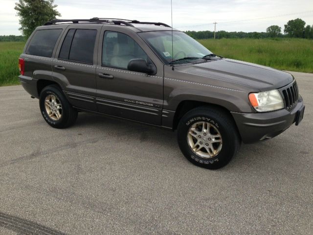 Jeep Grand Cherokee 2000 photo 1