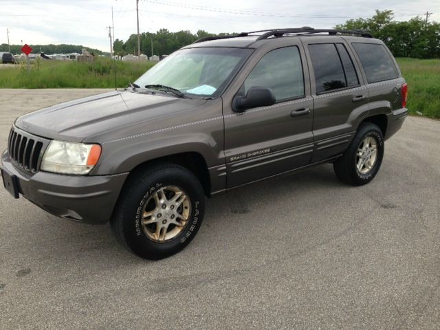Jeep Grand Cherokee 2000 photo 3