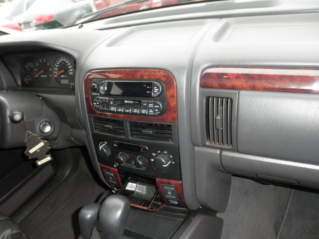 Jeep Grand Cherokee 2000 photo 1