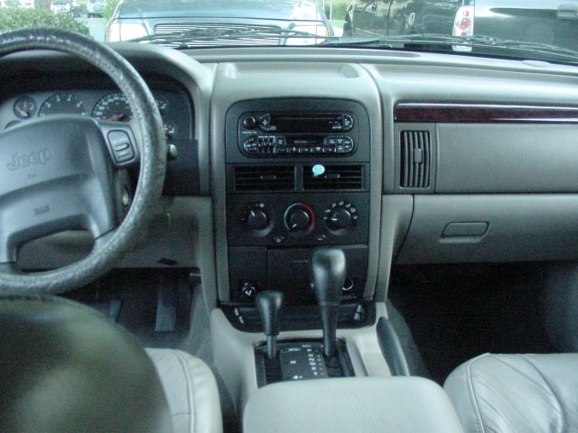 Jeep Grand Cherokee 2000 photo 11
