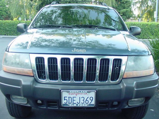 Jeep Grand Cherokee 2000 photo 3