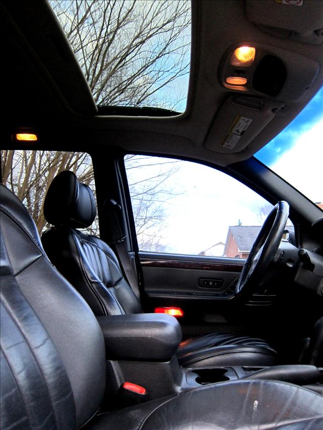 Jeep Grand Cherokee 2000 photo 1