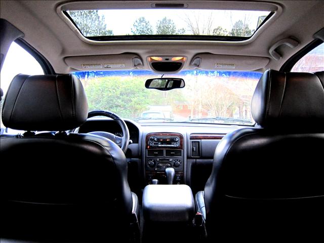 Jeep Grand Cherokee 2000 photo 3