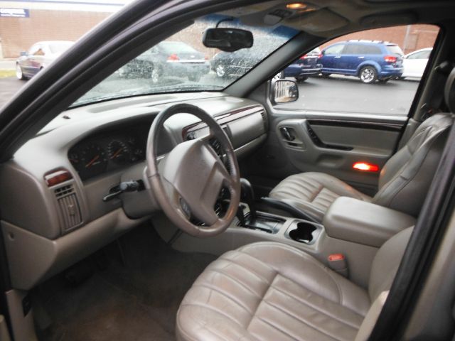 Jeep Grand Cherokee Super SUV