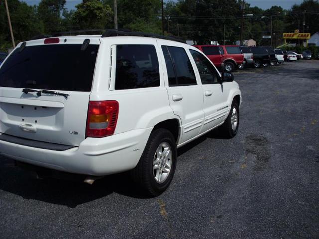 Jeep Grand Cherokee 2000 photo 1