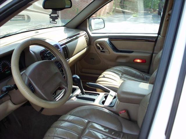 Jeep Grand Cherokee 2000 photo 2