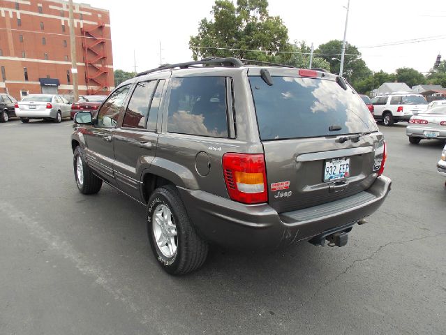 Jeep Grand Cherokee 2000 photo 1