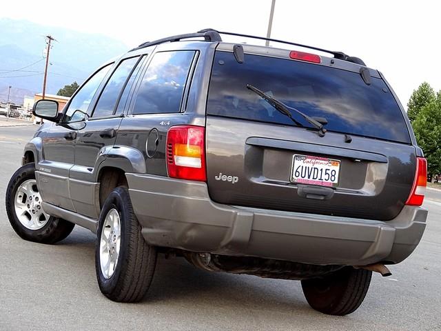 Jeep Grand Cherokee 323i Sport Package SUV