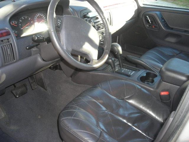 Jeep Grand Cherokee 2000 photo 1