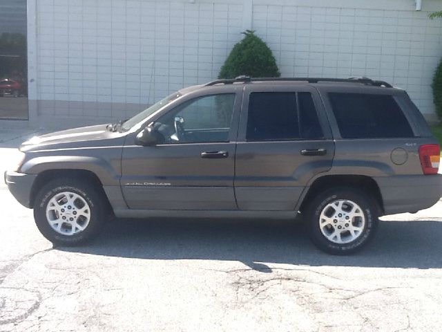 Jeep Grand Cherokee 2000 photo 2