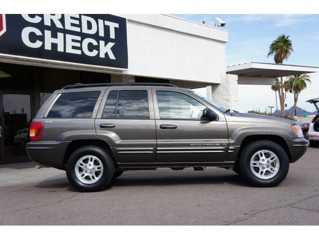 Jeep Grand Cherokee 2000 photo 2
