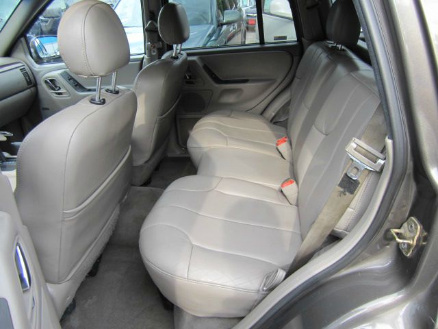 Jeep Grand Cherokee 2000 photo 1