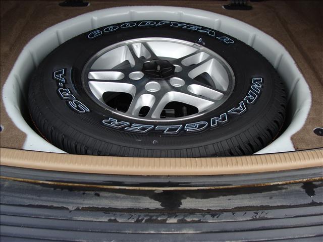 Jeep Grand Cherokee 2000 photo 4