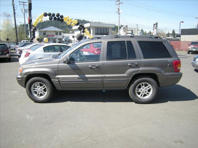 Jeep Grand Cherokee 2000 photo 1