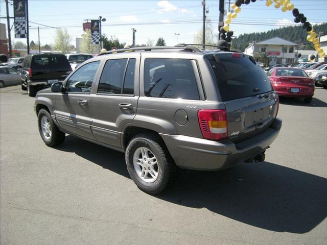 Jeep Grand Cherokee 2000 photo 2