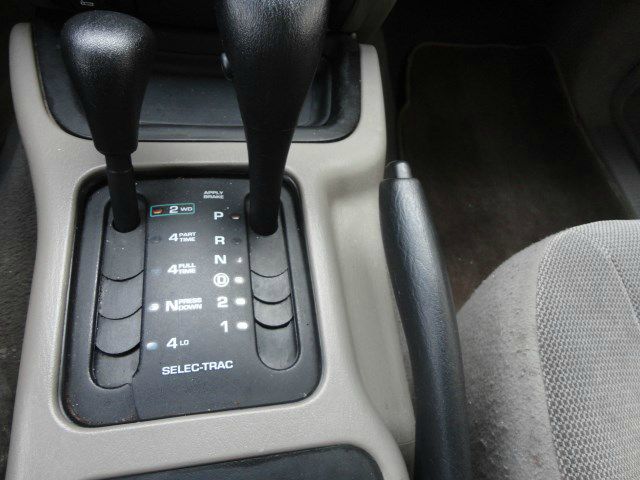 Jeep Grand Cherokee 2000 photo 10