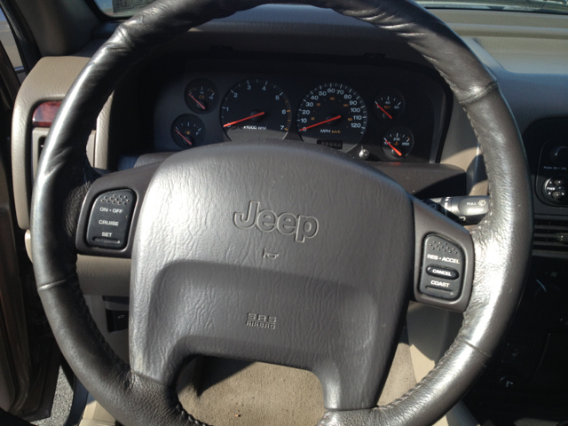 Jeep Grand Cherokee 2000 photo 2