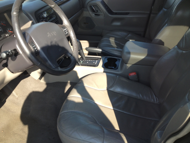 Jeep Grand Cherokee 2000 photo 3