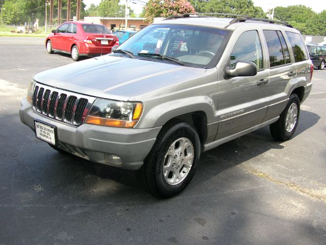 Jeep Grand Cherokee 2000 photo 1