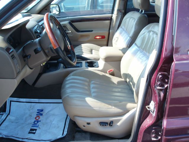 Jeep Grand Cherokee 2000 photo 3