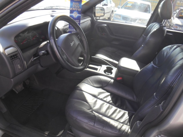 Jeep Grand Cherokee 2001 photo 2