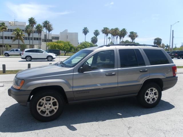 Jeep Grand Cherokee 2001 photo 1