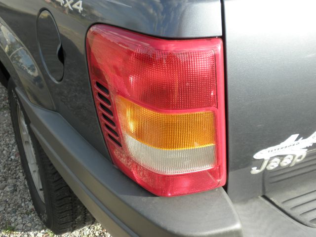 Jeep Grand Cherokee 2001 photo 1