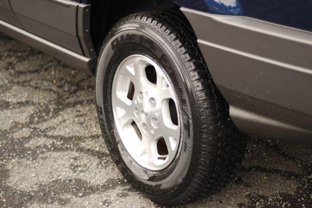 Jeep Grand Cherokee 2001 photo 15