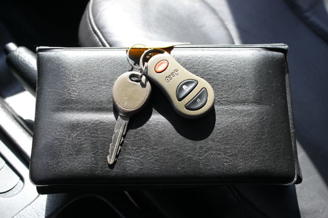 Jeep Grand Cherokee 2001 photo 16