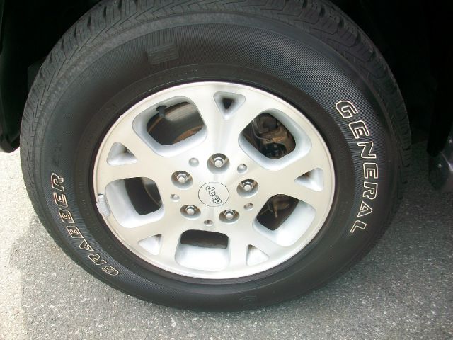 Jeep Grand Cherokee 2001 photo 4